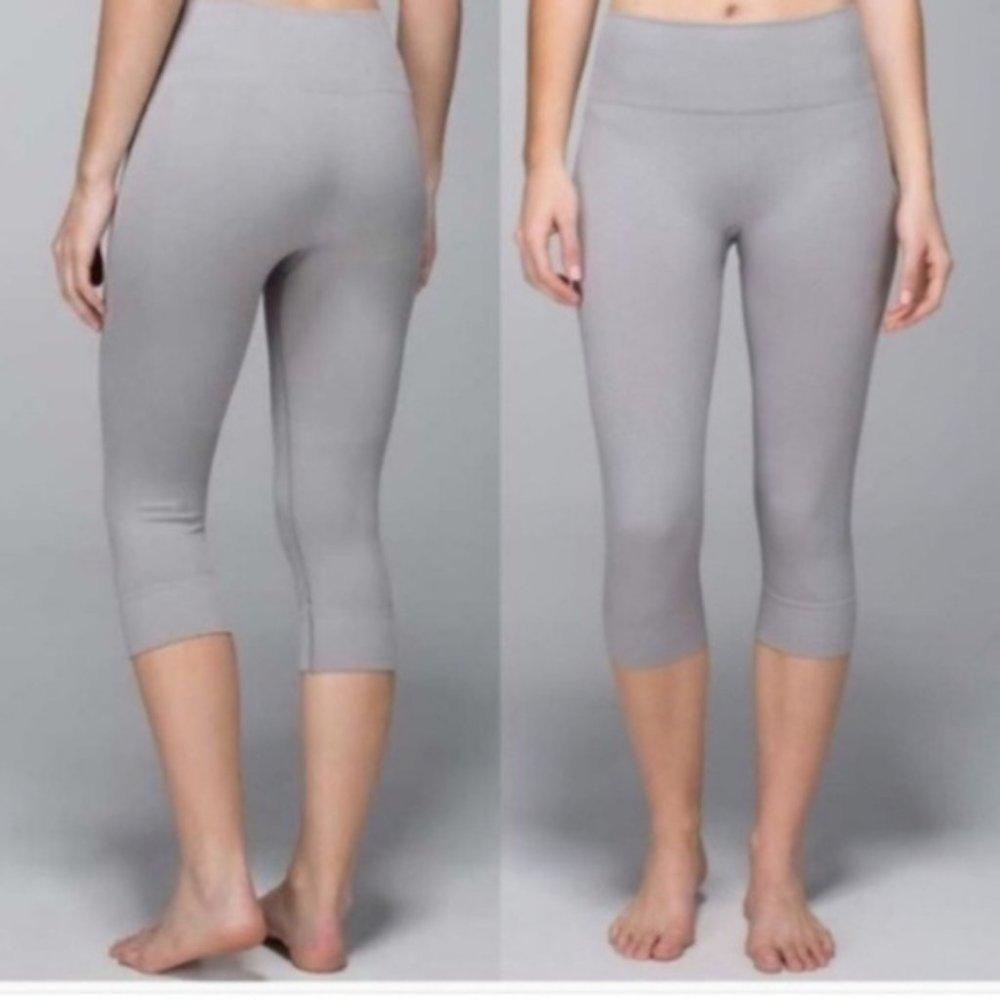 LULULEMON Seamlessly Street Crop Heather Gray UU15